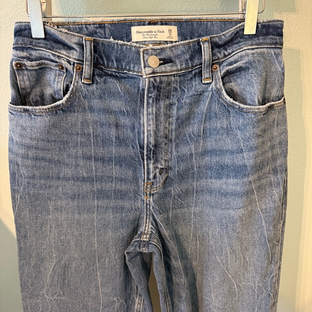Abercrombie & Fitch Women’s 90’s Straight Leg Jeans Ultra High Rise Size 6/28 - Picture 2 of 10